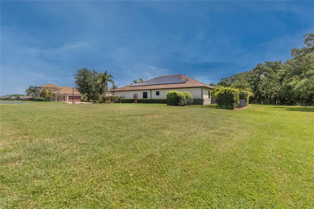 553 Chantilly Trail Bradenton FL 34212