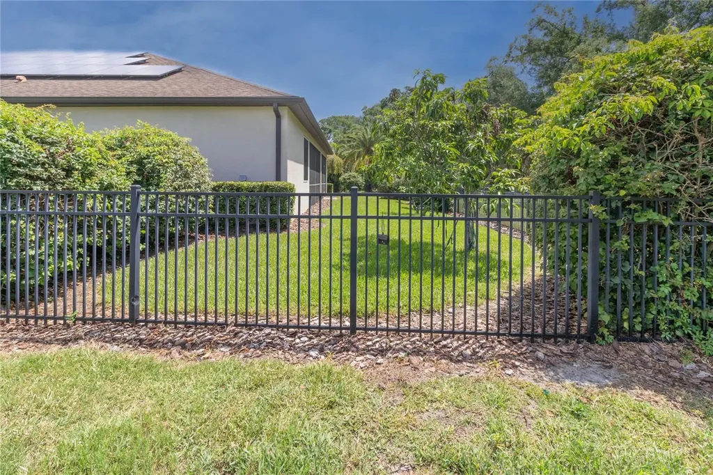 553 Chantilly Trail Bradenton FL 34212
