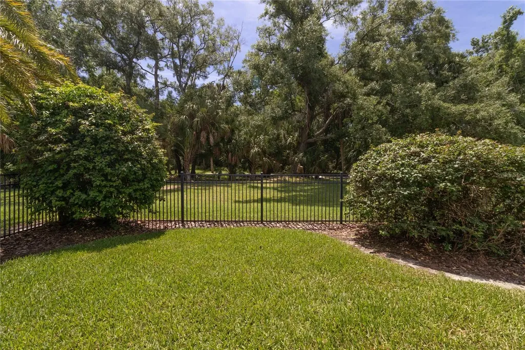 553 Chantilly Trail Bradenton FL 34212