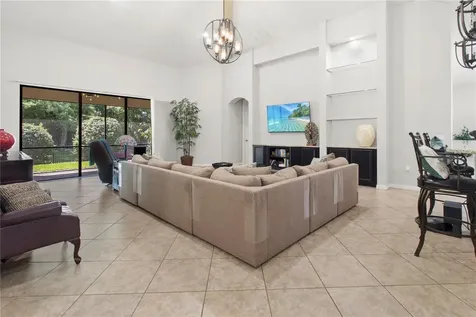 553 Chantilly Trail Bradenton FL 34212