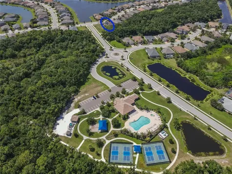 553 Chantilly Trail Bradenton FL 34212
