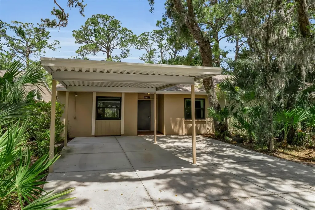4877 Village Gardens Drive Sarasota FL 34234