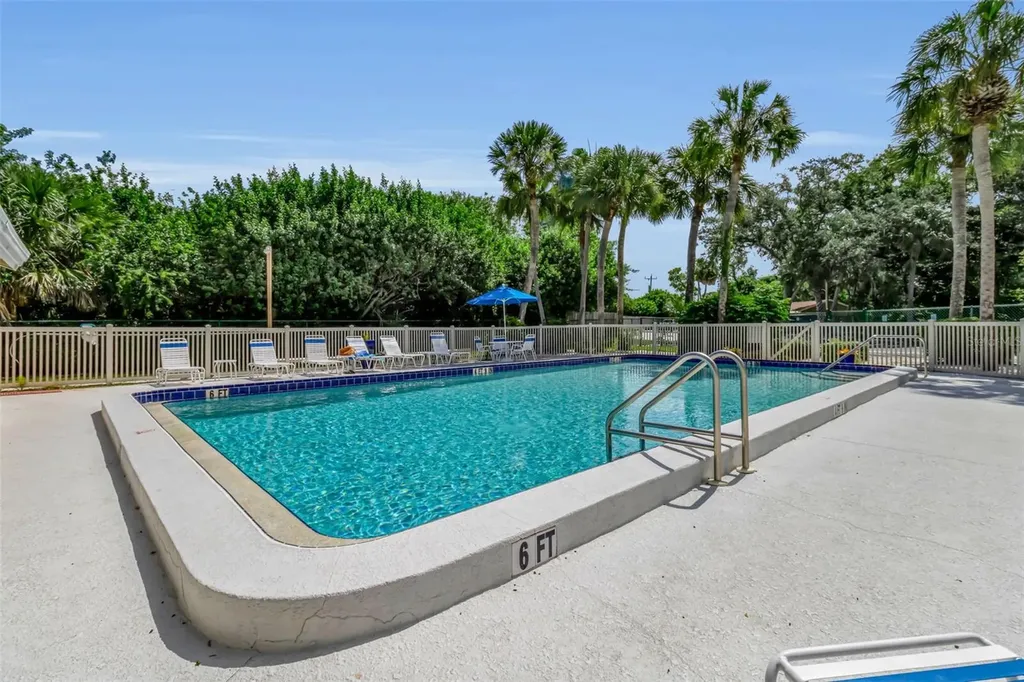 4877 Village Gardens Drive Sarasota FL 34234
