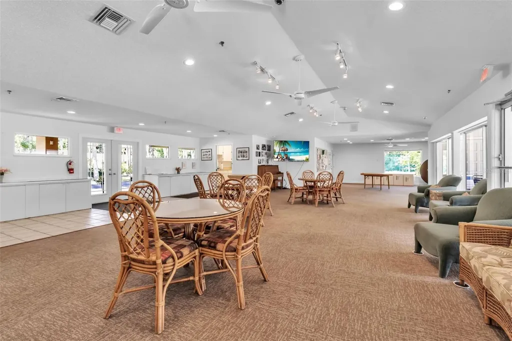4877 Village Gardens Drive Sarasota FL 34234