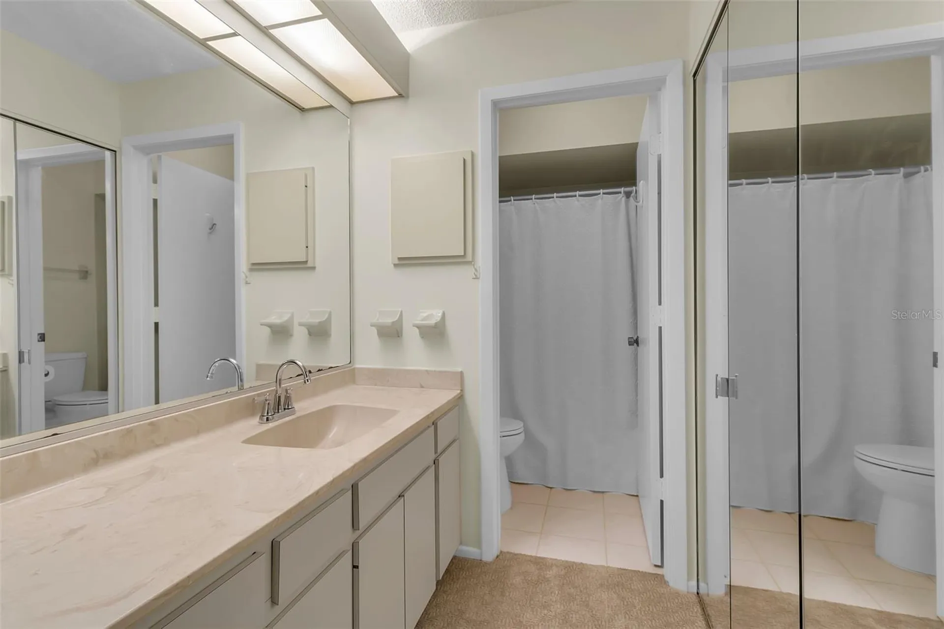 4877 Village Gardens Drive Sarasota FL 34234