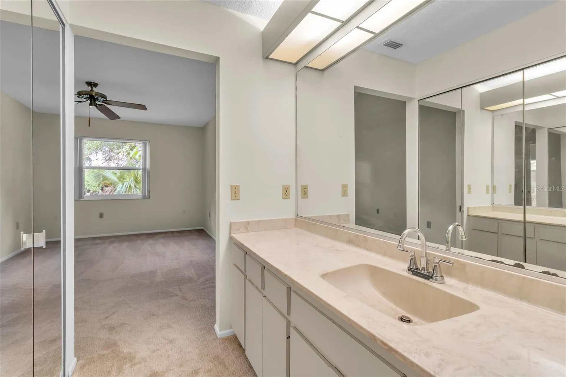 4877 Village Gardens Drive Sarasota FL 34234