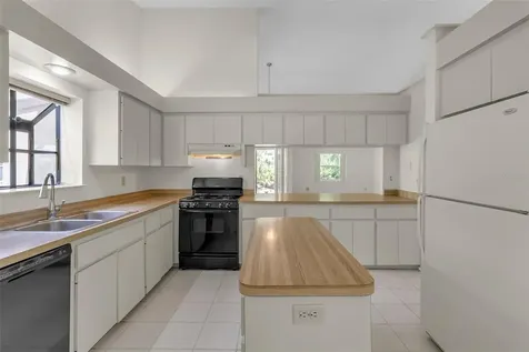 4877 Village Gardens Drive Sarasota FL 34234