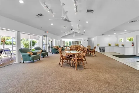 4877 Village Gardens Drive Sarasota FL 34234