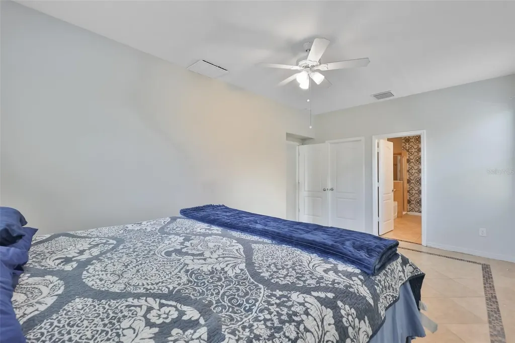 401 Britton Shores Court Ruskin FL 33570
