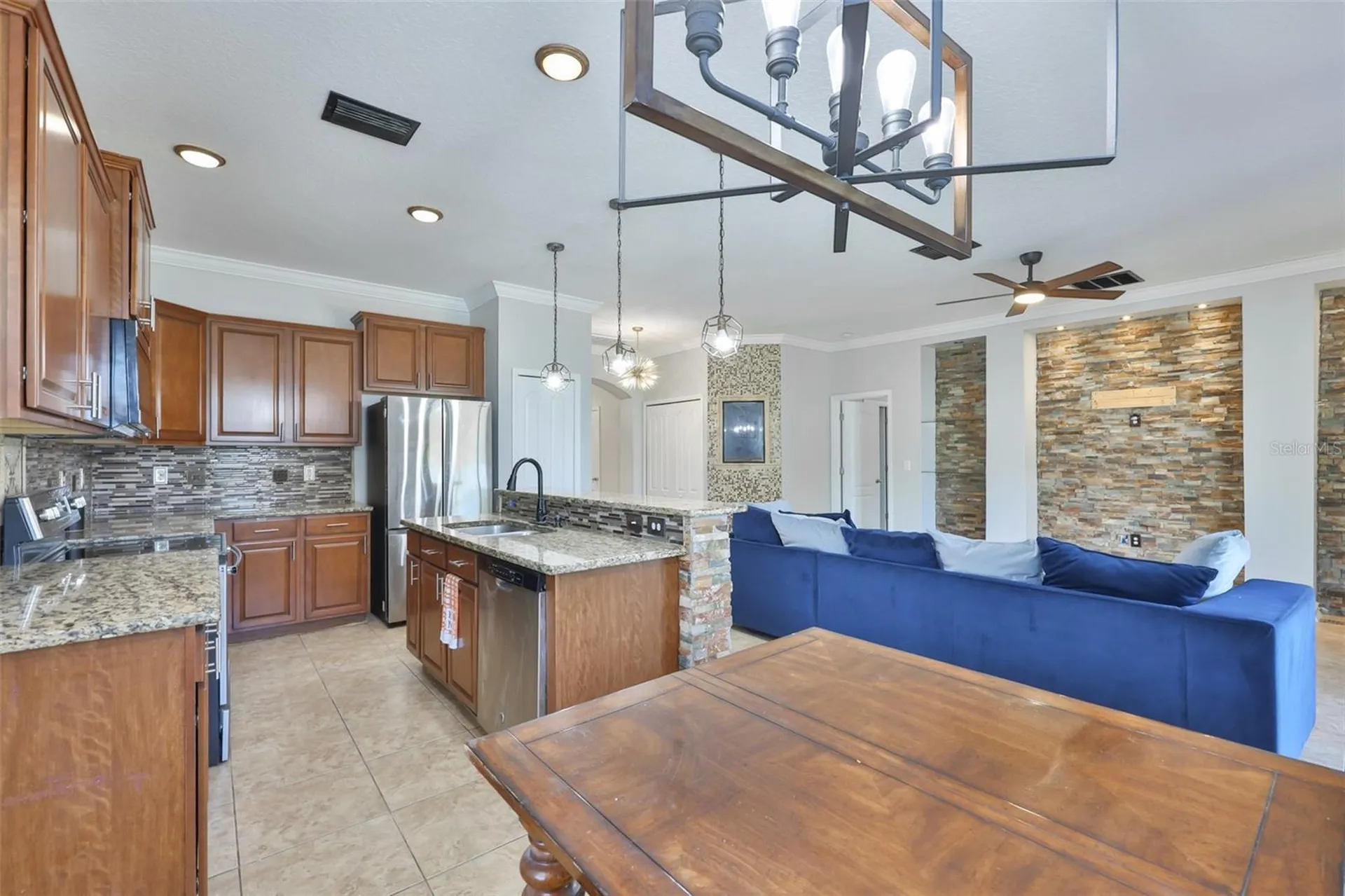 401 Britton Shores Court Ruskin FL 33570
