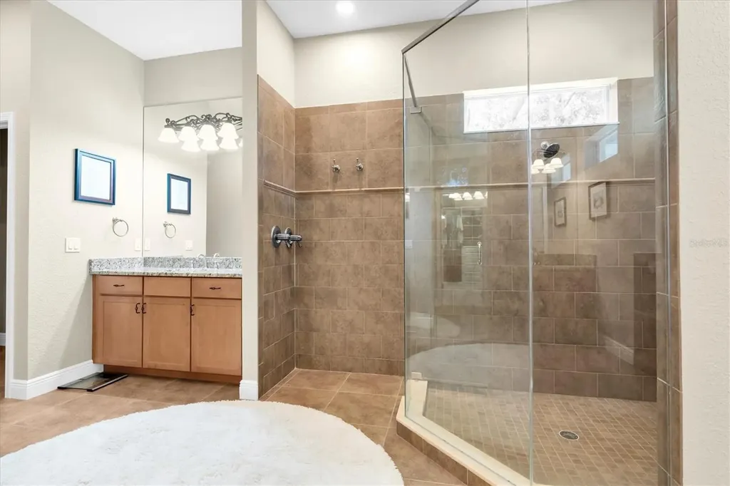 16301 Dunlindale Drive Lithia FL 33547