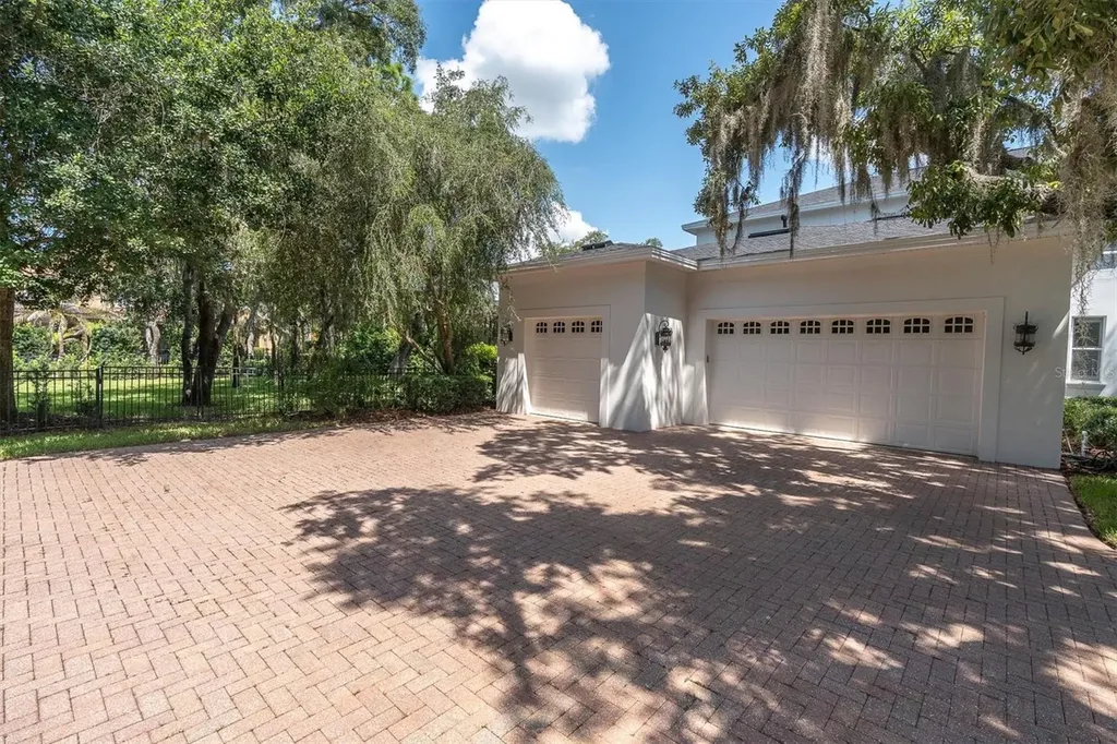 16301 Dunlindale Drive Lithia FL 33547