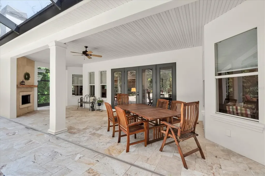 16301 Dunlindale Drive Lithia FL 33547