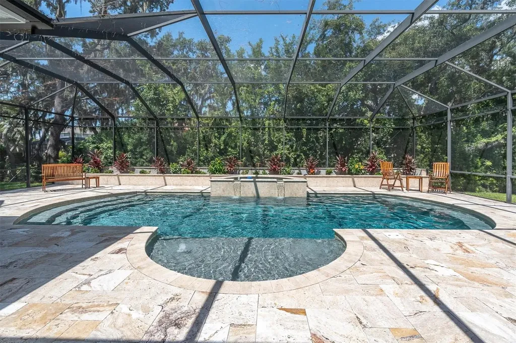 16301 Dunlindale Drive Lithia FL 33547
