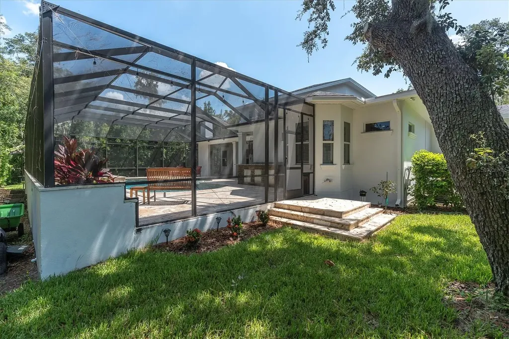 16301 Dunlindale Drive Lithia FL 33547