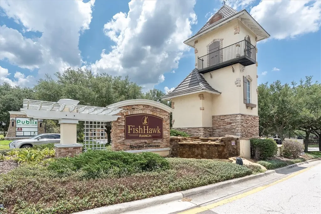 16301 Dunlindale Drive Lithia FL 33547