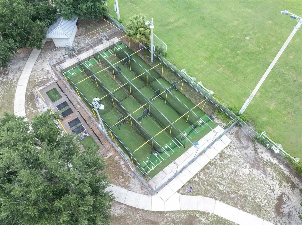 16301 Dunlindale Drive Lithia FL 33547