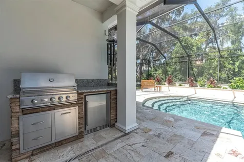 16301 Dunlindale Drive Lithia FL 33547