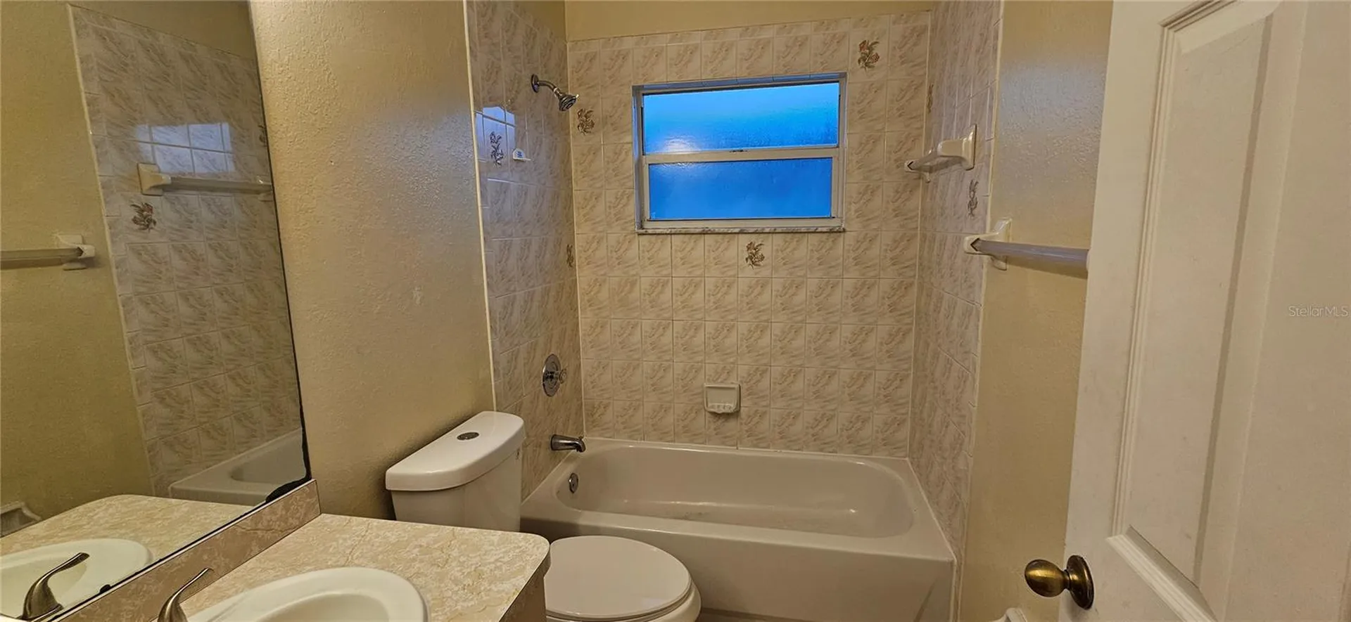 1628 SW Santa Barbara Place Cape Coral FL 33991