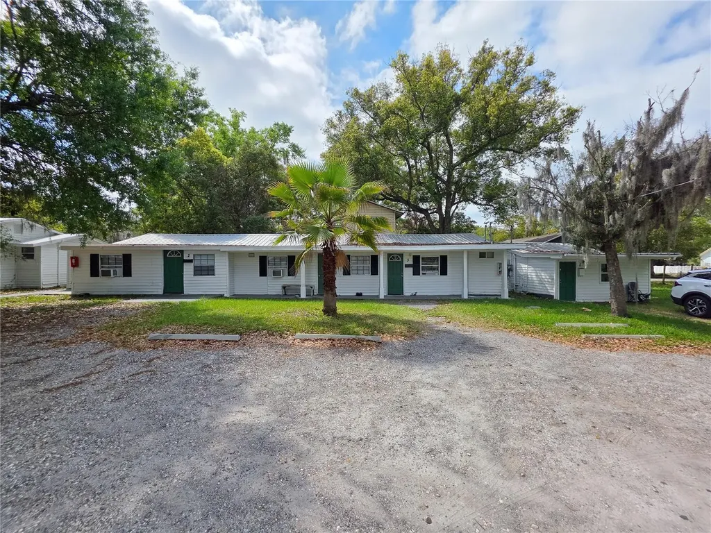 501 W Baker Street Plant City FL 33563