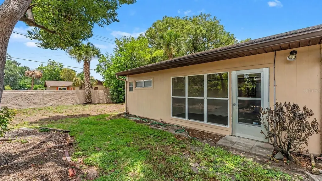 2025 Sylvester Road Lakeland FL 33803