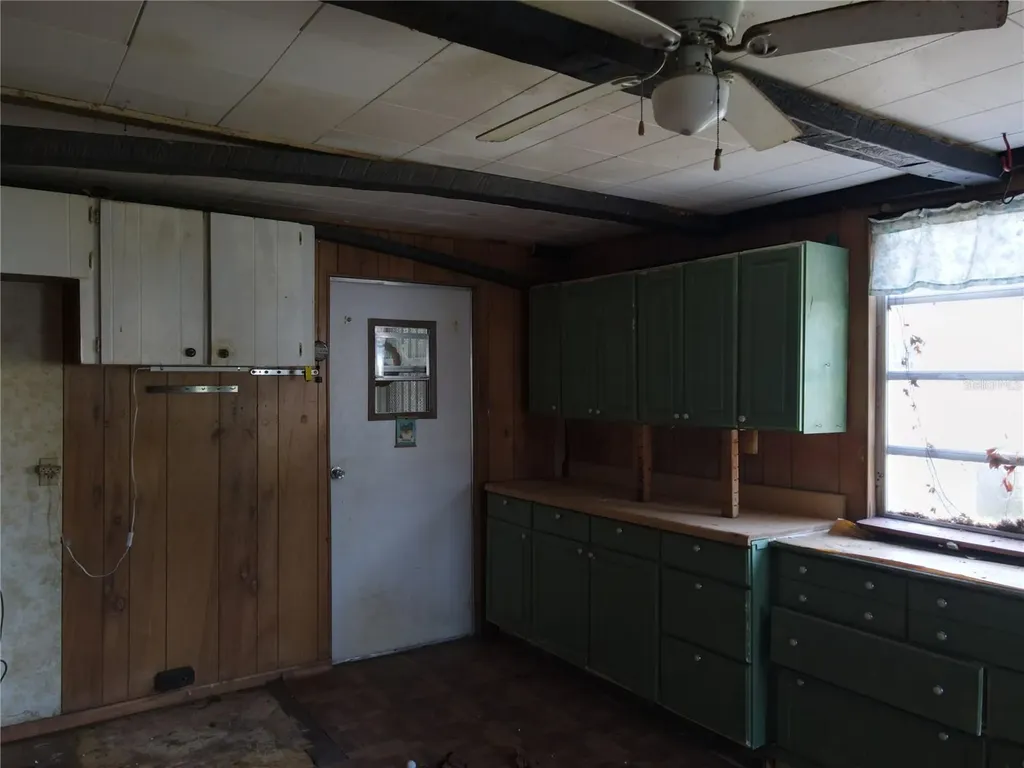 28814 Hubbard Street Leesburg FL 34748