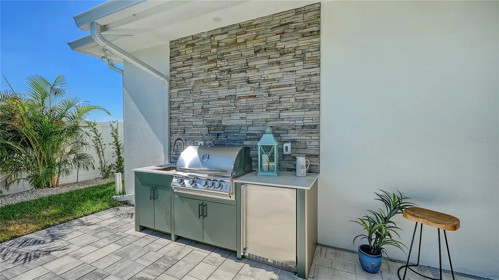 7808 20th Place W Bradenton FL 34209