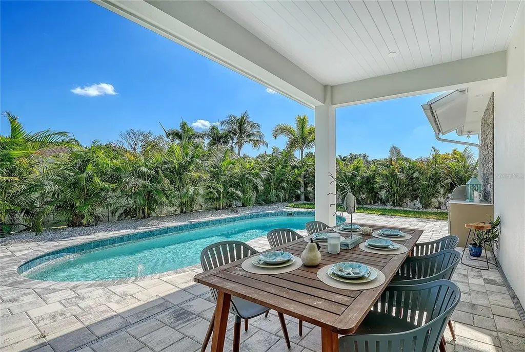 7808 20th Place W Bradenton FL 34209