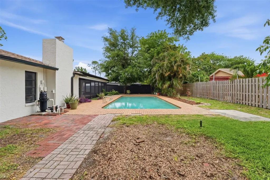 8307 Vallejo Place Tampa FL 33614