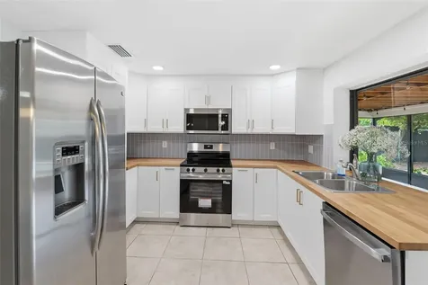 8307 Vallejo Place Tampa FL 33614