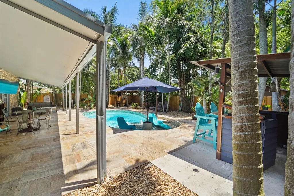 9545 135th Street Seminole FL 33776