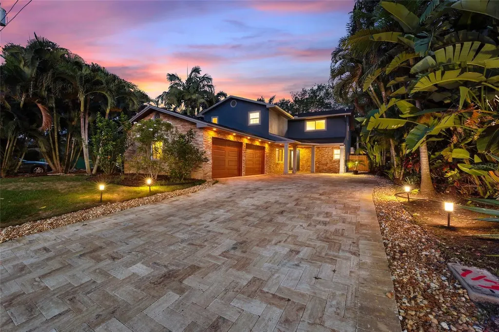 9545 135th Street Seminole FL 33776