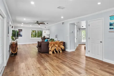 9545 135th Street Seminole FL 33776
