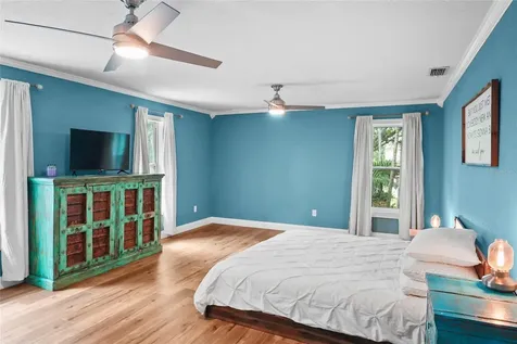 9545 135th Street Seminole FL 33776