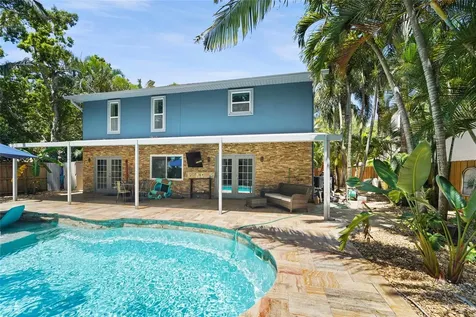 9545 135th Street Seminole FL 33776