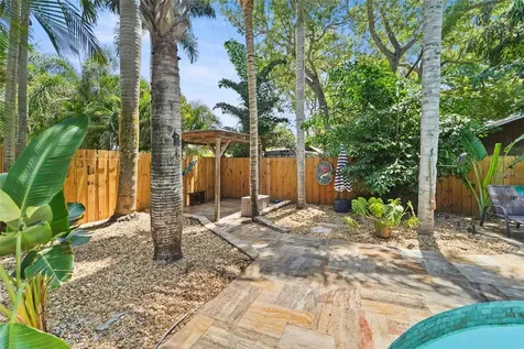 9545 135th Street Seminole FL 33776