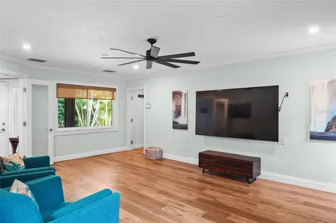 9545 135th Street Seminole FL 33776