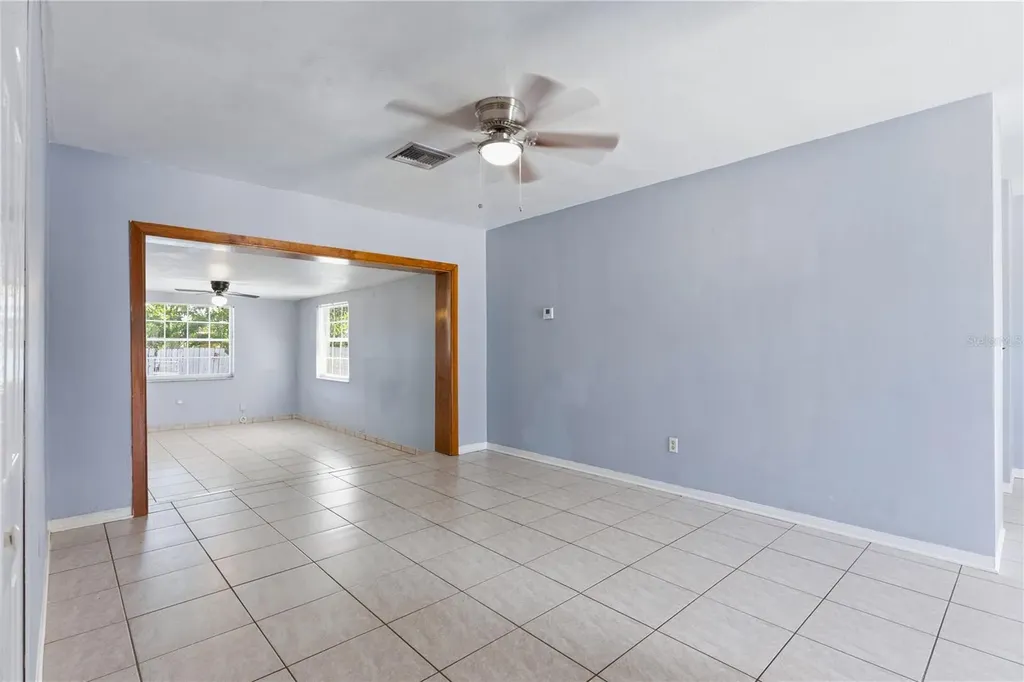 998 W 68th Street Hialeah FL 33014