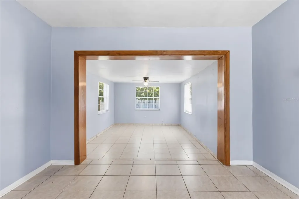998 W 68th Street Hialeah FL 33014