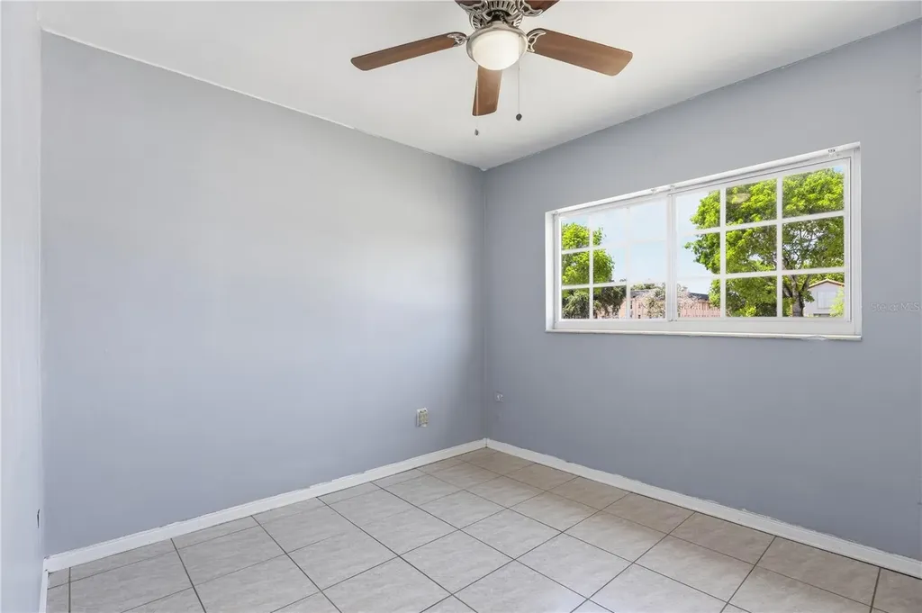 998 W 68th Street Hialeah FL 33014