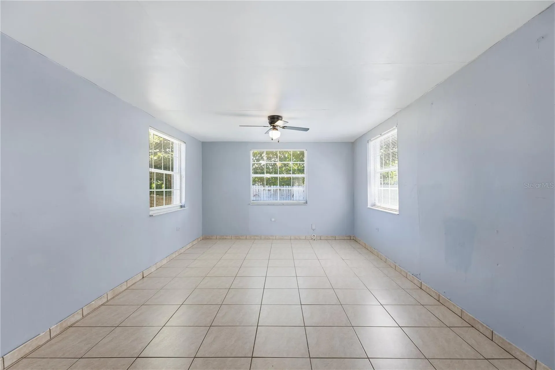 998 W 68th Street Hialeah FL 33014