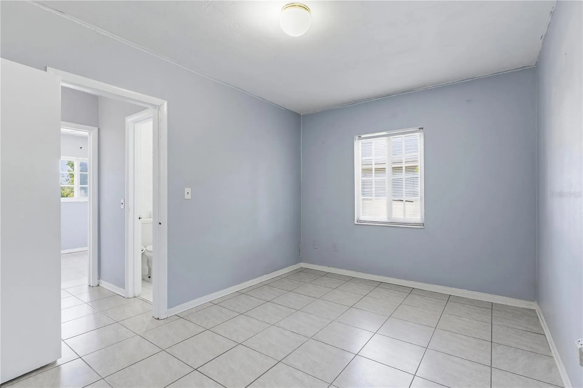 998 W 68th Street Hialeah FL 33014