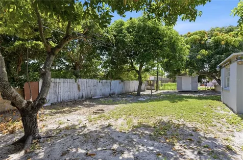 998 W 68th Street Hialeah FL 33014