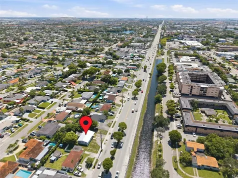 998 W 68th Street Hialeah FL 33014