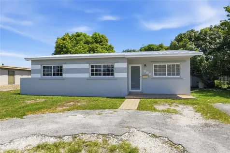 998 W 68th Street Hialeah FL 33014