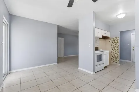 998 W 68th Street Hialeah FL 33014