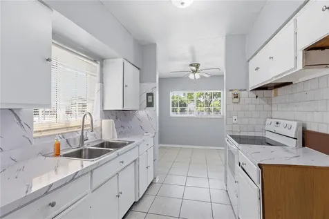 998 W 68th Street Hialeah FL 33014