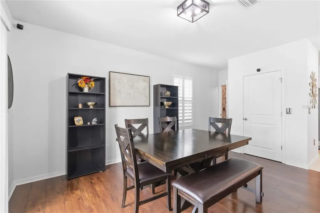10230 Geese Trail Circle Sun City Center FL 33573