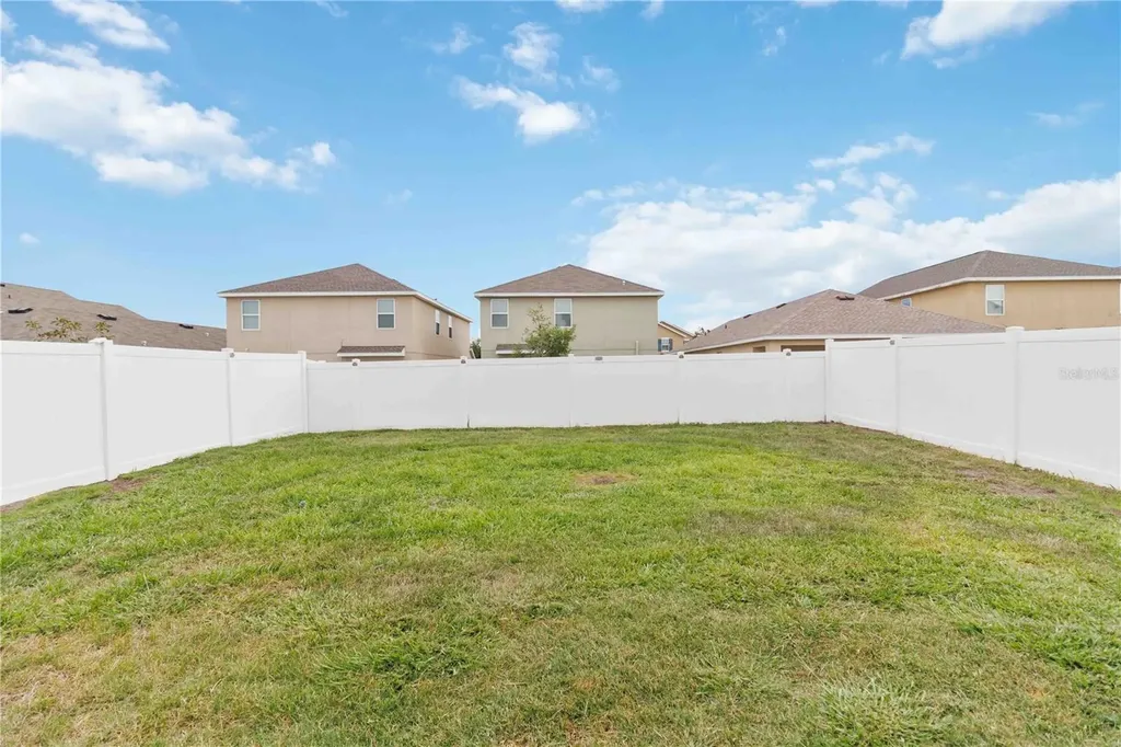 10230 Geese Trail Circle Sun City Center FL 33573
