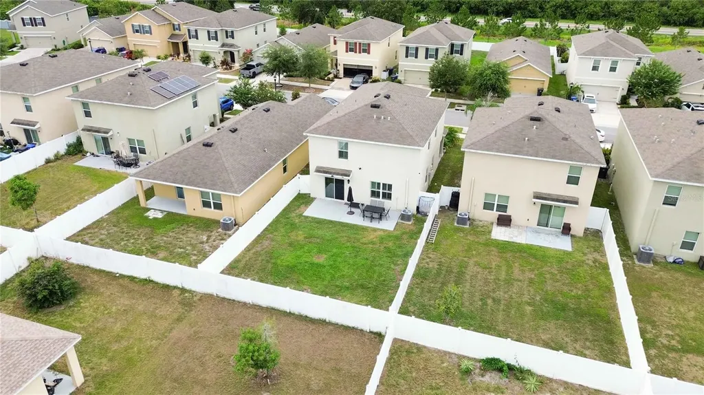 10230 Geese Trail Circle Sun City Center FL 33573